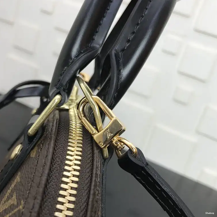 LV Bags 208B570113 0808
